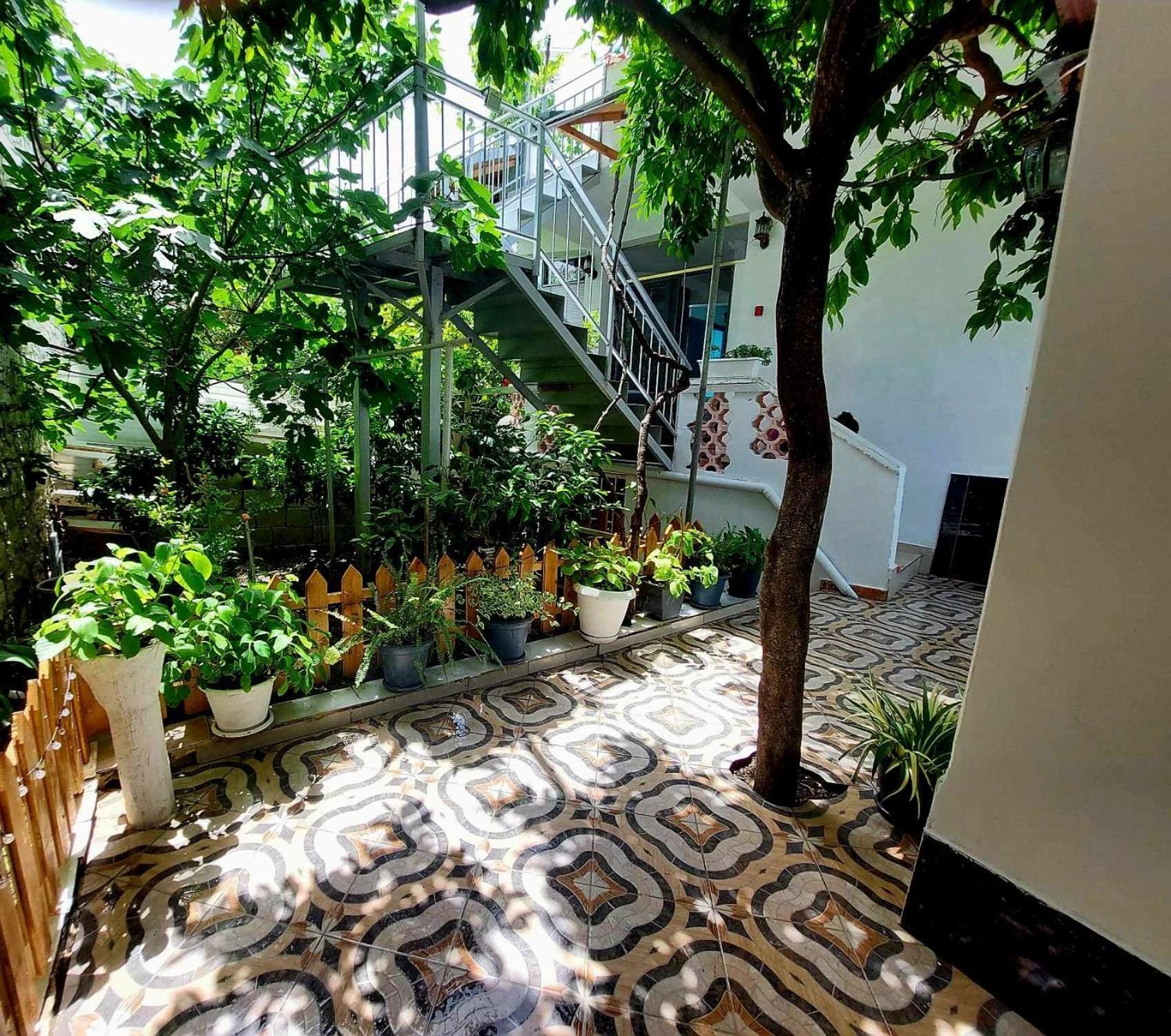 Guest House Flowers Берат Екстер'єр фото