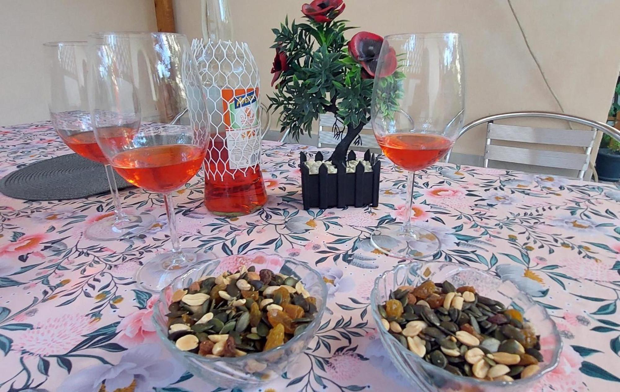 Guest House Flowers Берат Екстер'єр фото