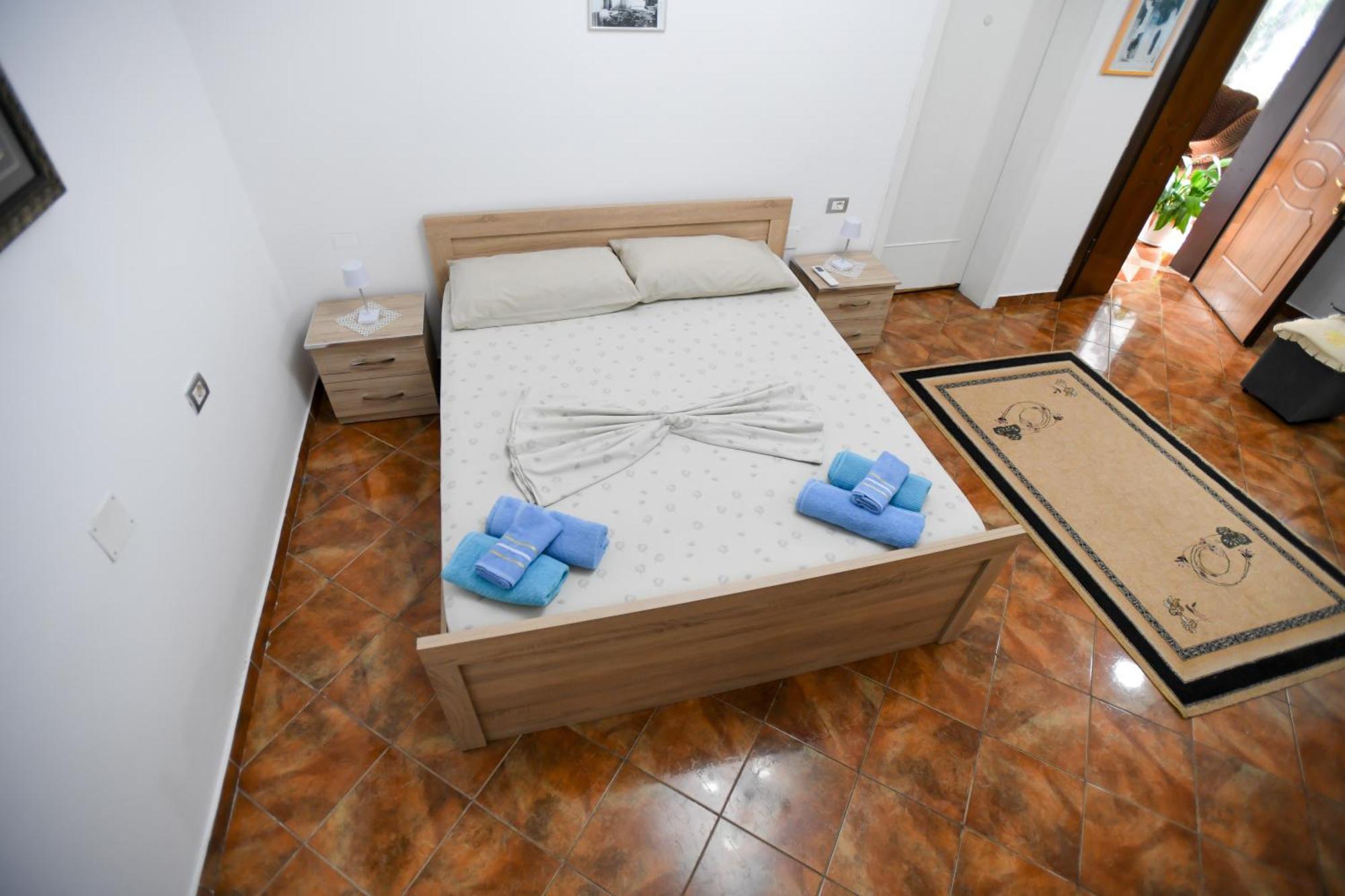 Guest House Flowers Берат Екстер'єр фото