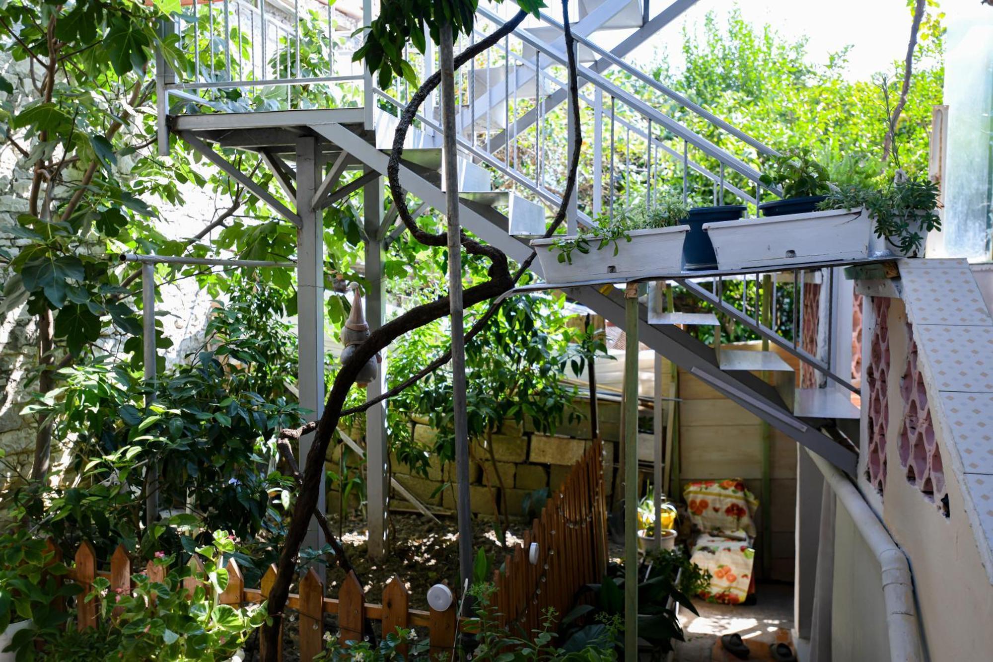 Guest House Flowers Берат Екстер'єр фото