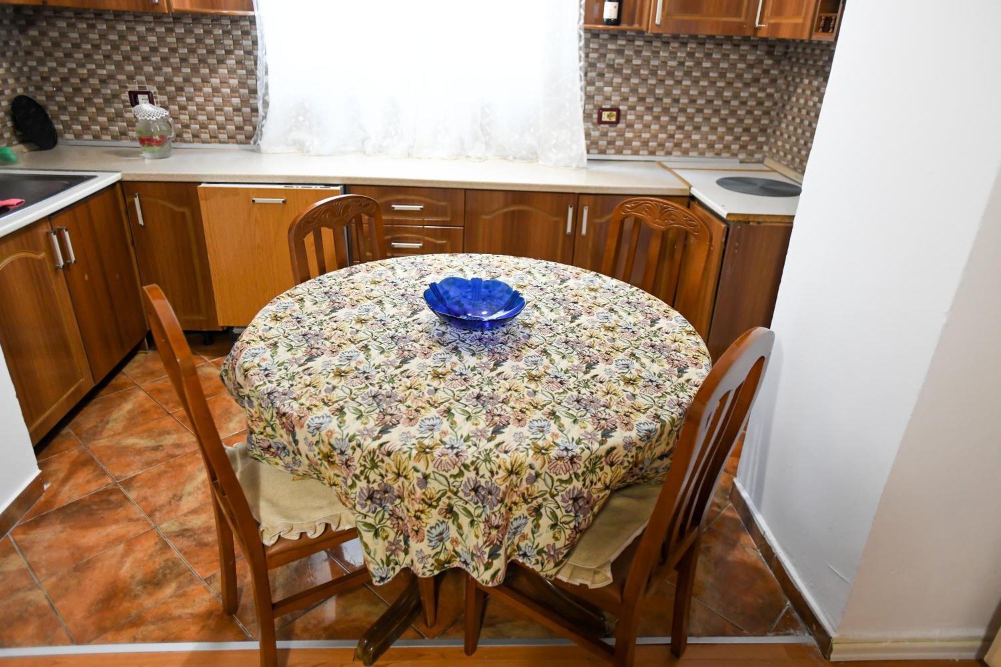 Guest House Flowers Берат Екстер'єр фото