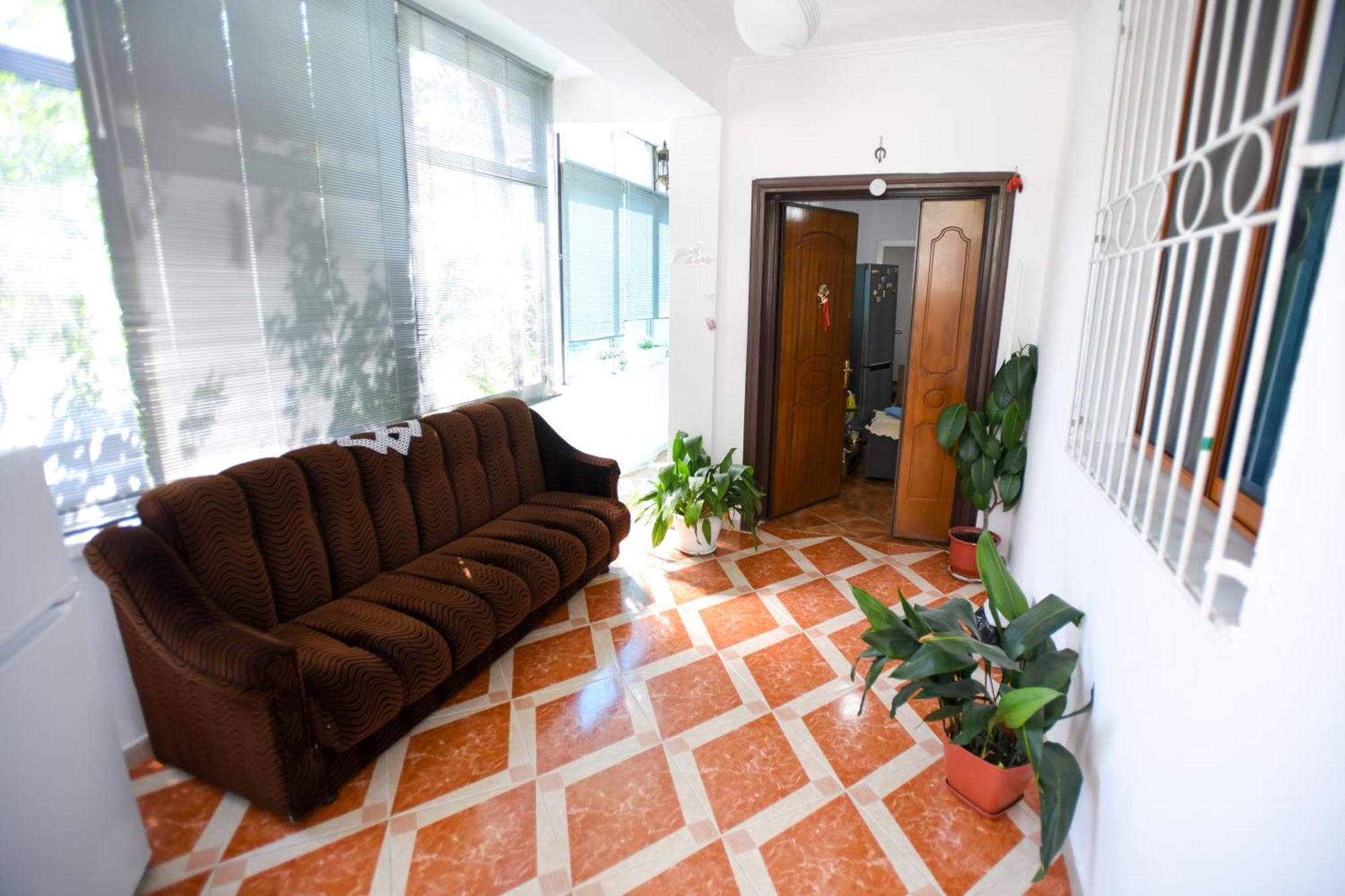 Guest House Flowers Берат Екстер'єр фото